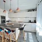 Rooftop 6 Pers, 2 Sdb Avec Terrasse * ריימס