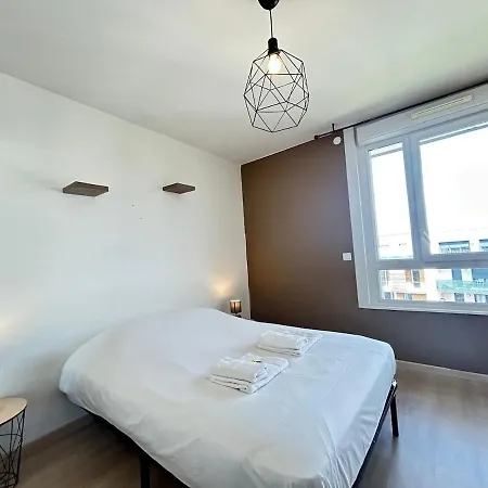 Apartmán Rooftop 6 Pers, 2 Sdb Avec Terrasse Remeš