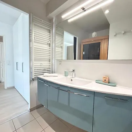 Rooftop 6 Pers, 2 Sdb Avec Terrasse Apartmán Remeš