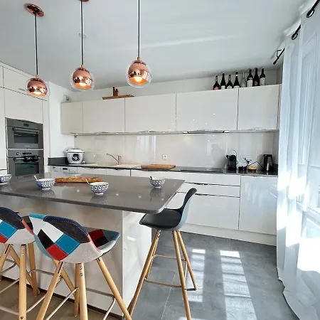 Rooftop 6 Pers, 2 Sdb Avec Terrasse * Reims