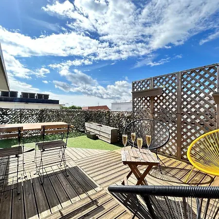 Rooftop 6 Pers, 2 Sdb Avec Terrasse * Reims