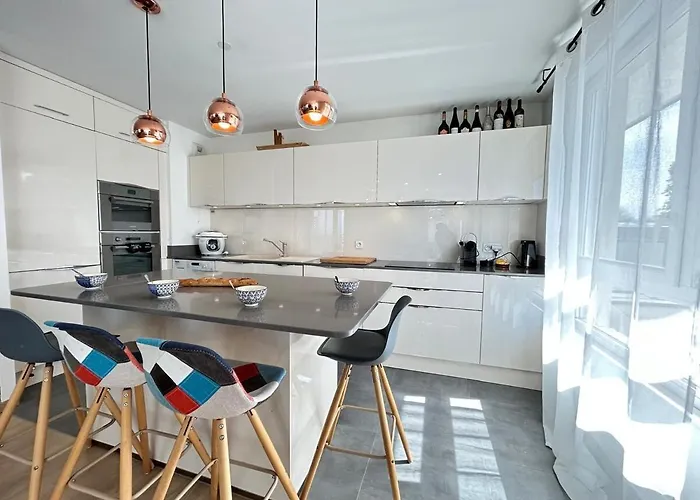 Rooftop 6 Pers, 2 Sdb Avec Terrasse * Reims